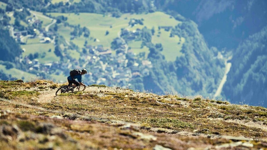 Frommestrail durch alpines Gelände | © © Serfaus-Fiss-Ladis Marketing GmbH