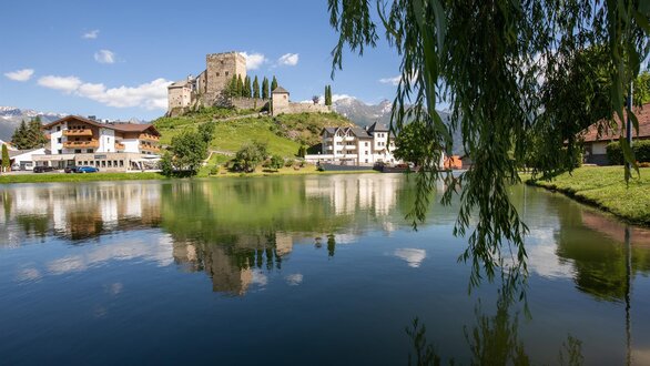 Burg Laudegg Sommer