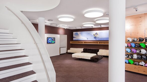 Geschäft auf 2 Etagen