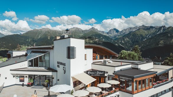 (c)_LeiterMichael_Stüberl_Terasse-1