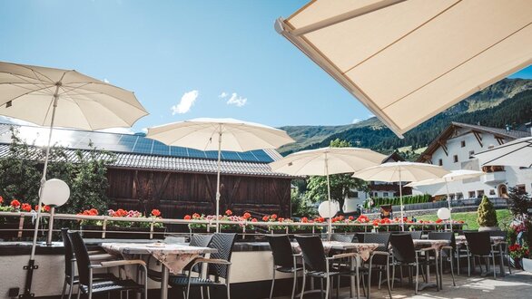 Groß ((c)_LeiterMichael_Stüberl_Terasse-21)