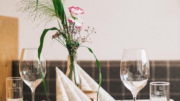 Festlich gedeckter Tisch